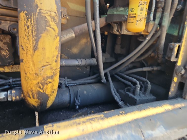 image for item EB8364 2004 Caterpillar 330C excavator