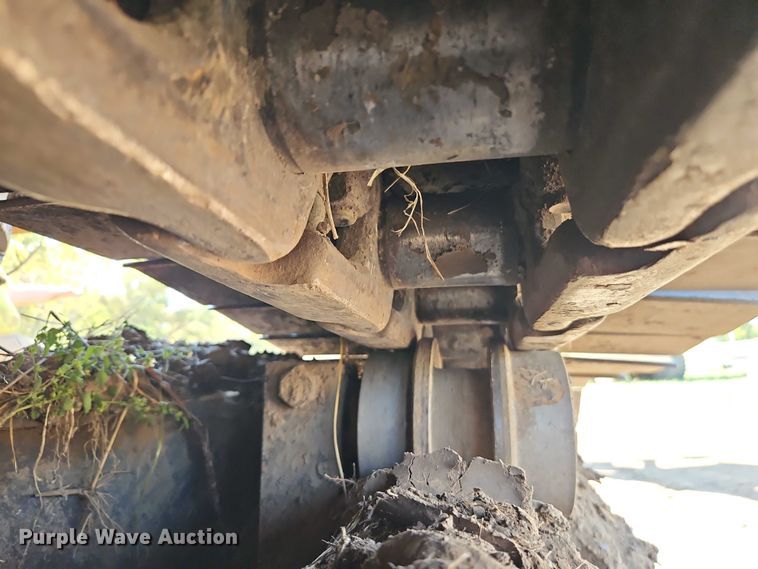 image for item EB8364 2004 Caterpillar 330C excavator