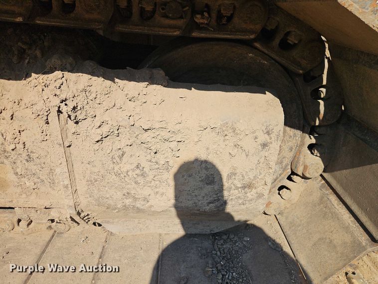 image for item EB8364 2004 Caterpillar 330C excavator