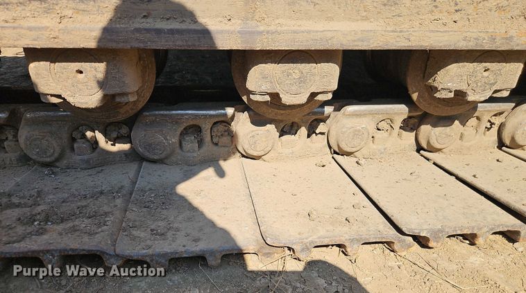 image for item EB8364 2004 Caterpillar 330C excavator