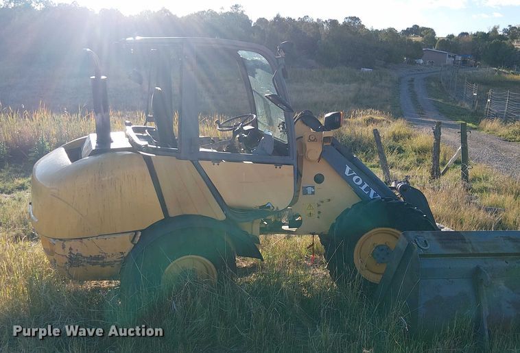 image for item EC1207 2003 Volvo L20B-P compact wheel loader
