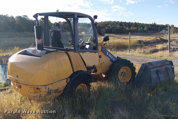 image for item EC1207 2003 Volvo L20B-P compact wheel loader