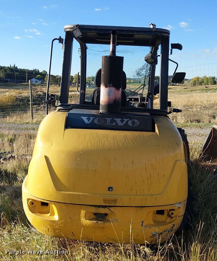 image for item EC1207 2003 Volvo L20B-P compact wheel loader