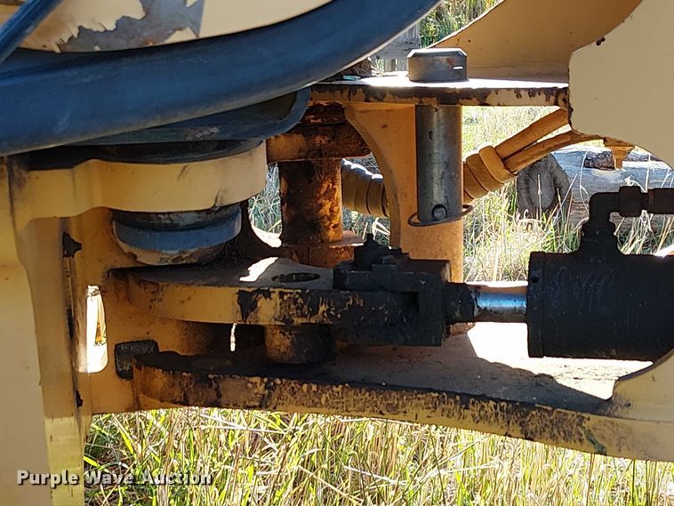 image for item EC1207 2003 Volvo L20B-P compact wheel loader