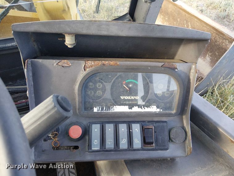 image for item EC1207 2003 Volvo L20B-P compact wheel loader