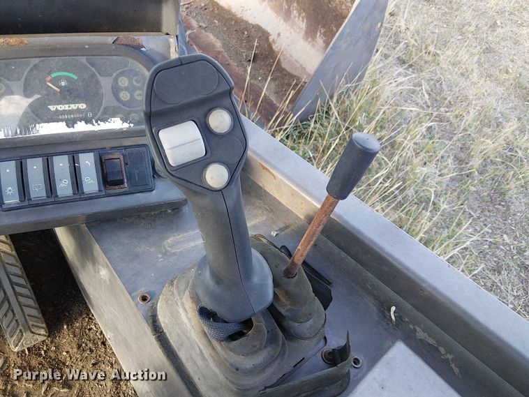 image for item EC1207 2003 Volvo L20B-P compact wheel loader