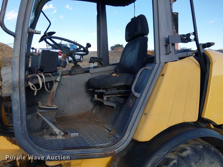 image for item EC1207 2003 Volvo L20B-P compact wheel loader