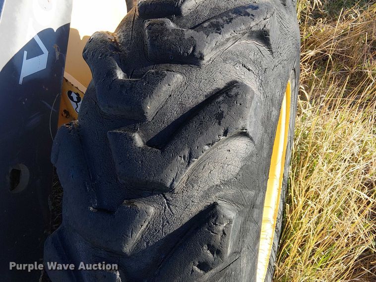 image for item EC1207 2003 Volvo L20B-P compact wheel loader