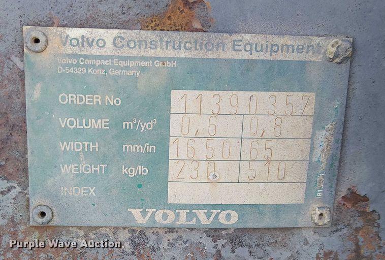 image for item EC1207 2003 Volvo L20B-P compact wheel loader