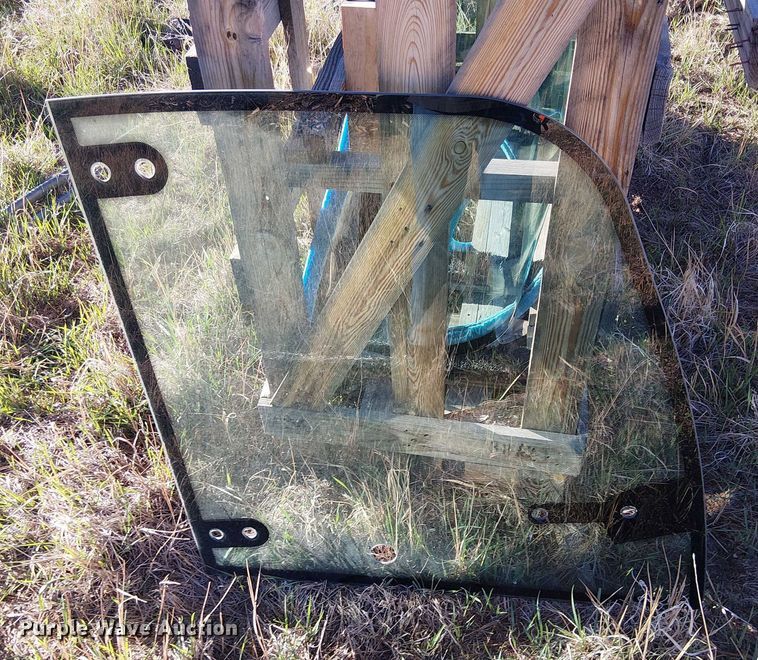 image for item EC1207 2003 Volvo L20B-P compact wheel loader