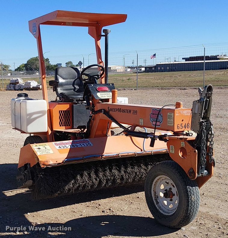 image for item EC1213 LayMor SM300 broom