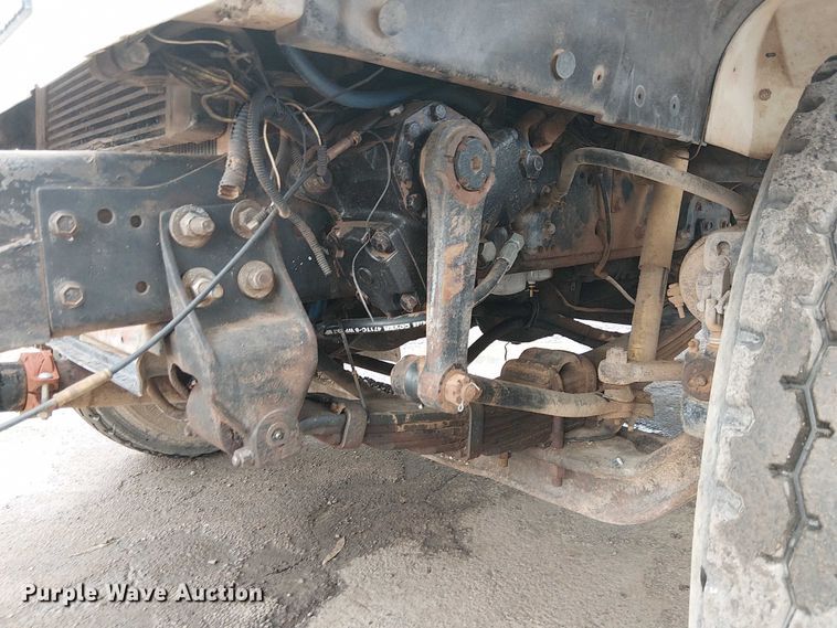 image for item EC1228 1994 International F-4900 water truck