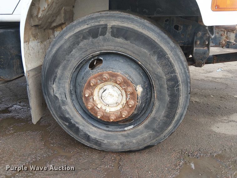 image for item EC1228 1994 International F-4900 water truck