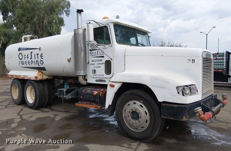 image for item EC1229 1994 Freightliner FLD120 water truck