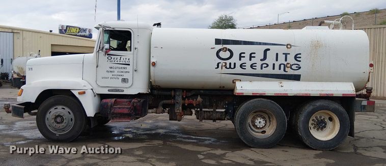 image for item EC1229 1994 Freightliner FLD120 water truck