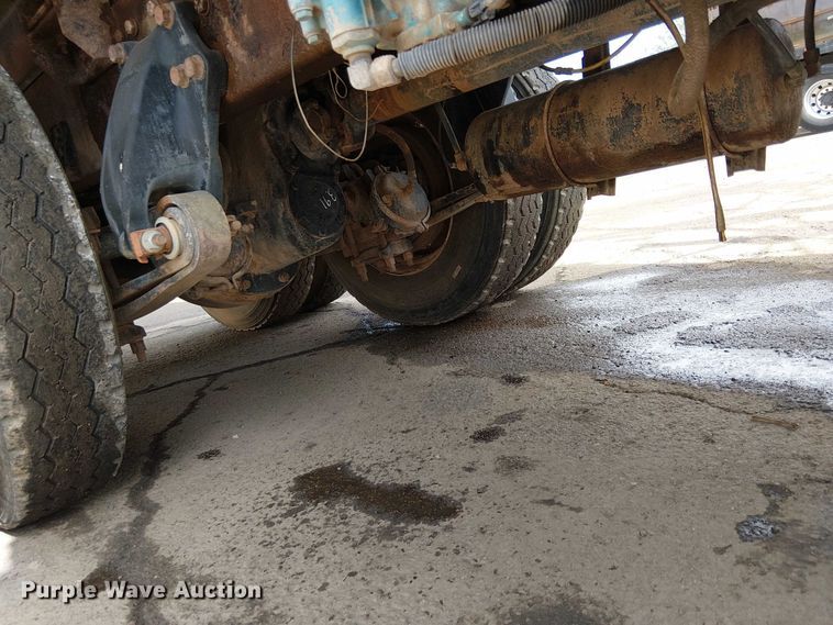 image for item EC1229 1994 Freightliner FLD120 water truck