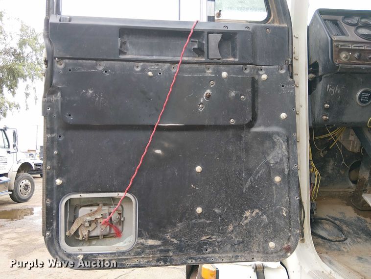 image for item EC1229 1994 Freightliner FLD120 water truck