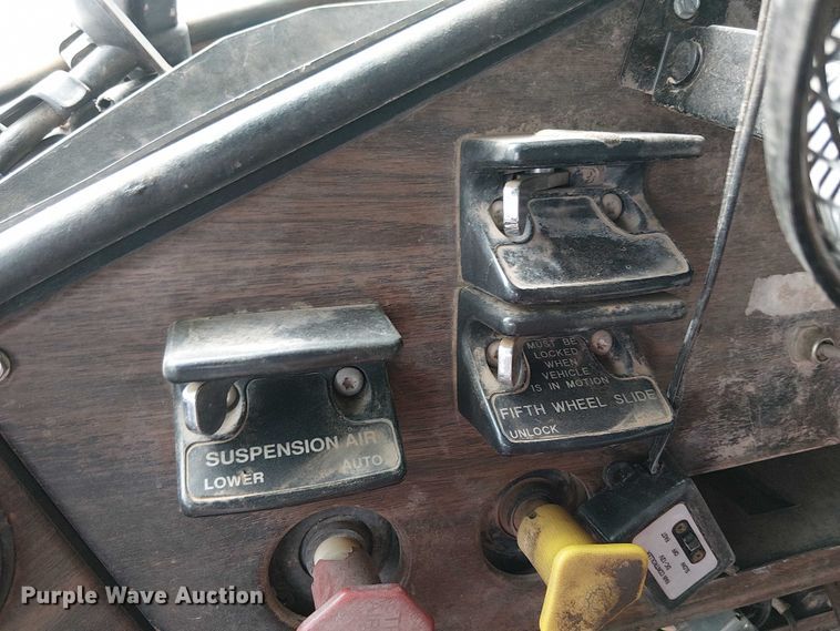 image for item EC1229 1994 Freightliner FLD120 water truck