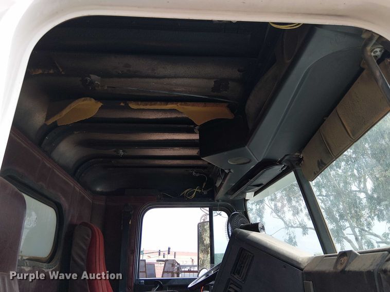 image for item EC1229 1994 Freightliner FLD120 water truck