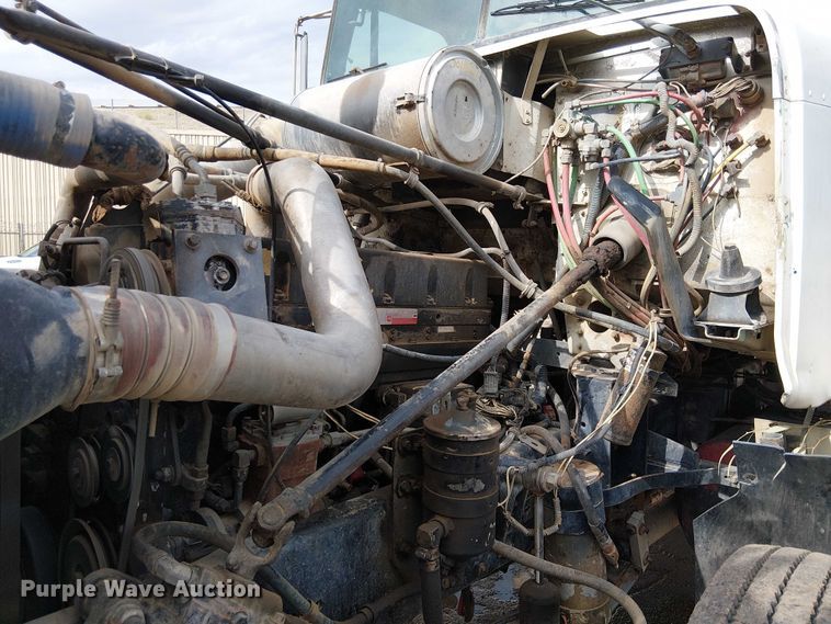 image for item EC1229 1994 Freightliner FLD120 water truck