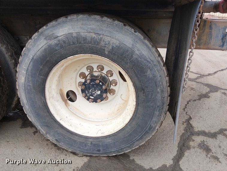 image for item EC1229 1994 Freightliner FLD120 water truck