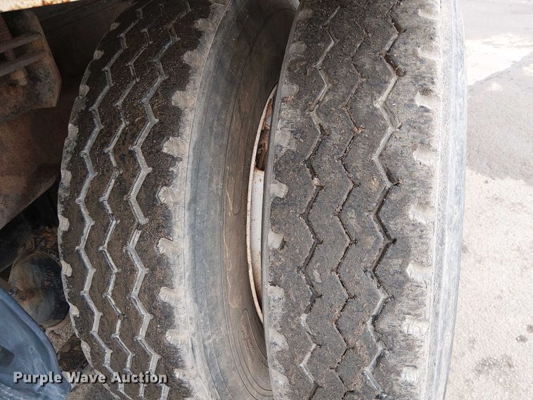 image for item EC1229 1994 Freightliner FLD120 water truck