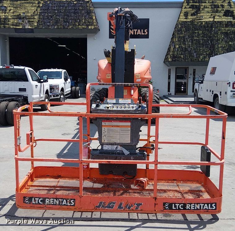 image for item EC3812 2010 JLG 1250AJP boom lift