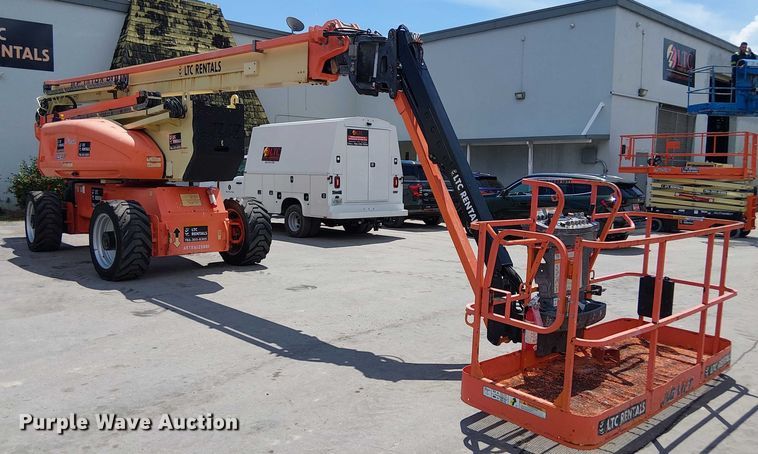 image for item EC3812 2010 JLG 1250AJP boom lift