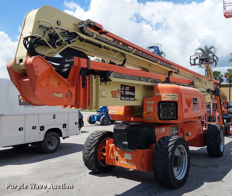 image for item EC3812 2010 JLG 1250AJP boom lift