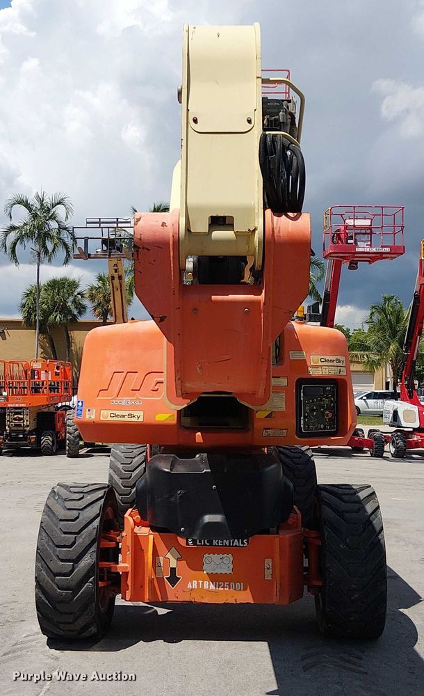 image for item EC3812 2010 JLG 1250AJP boom lift