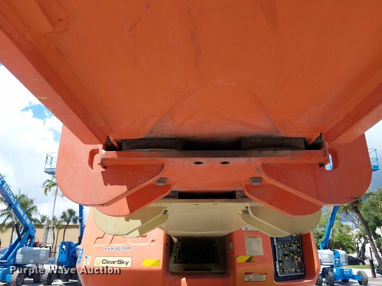 image for item EC3812 2010 JLG 1250AJP boom lift