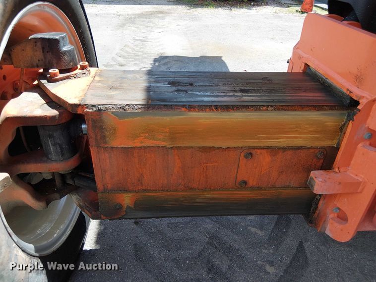 image for item EC3812 2010 JLG 1250AJP boom lift