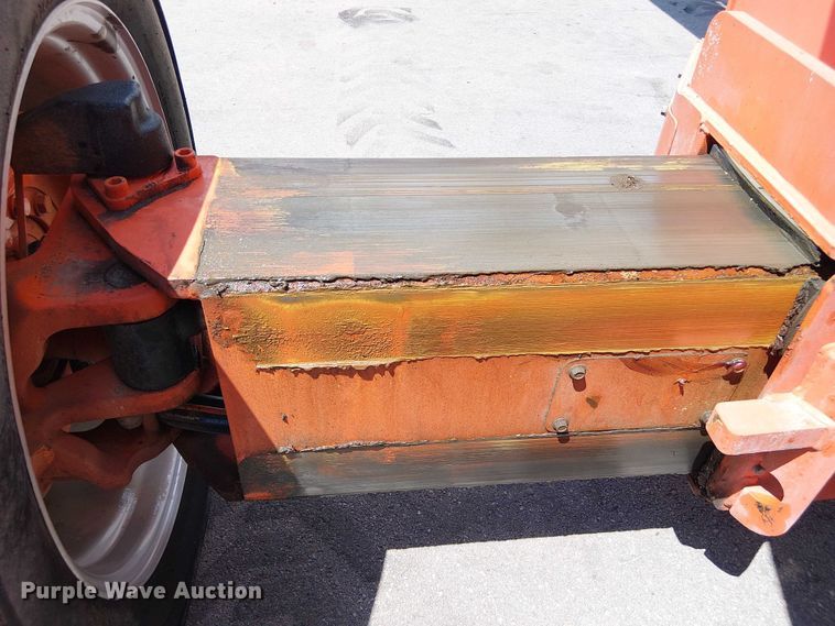 image for item EC3812 2010 JLG 1250AJP boom lift