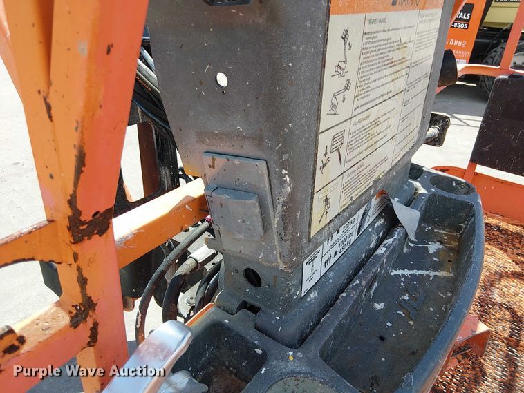image for item EC3812 2010 JLG 1250AJP boom lift