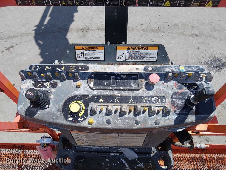 image for item EC3812 2010 JLG 1250AJP boom lift