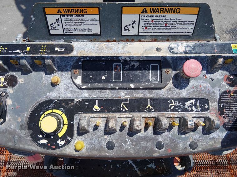 image for item EC3812 2010 JLG 1250AJP boom lift