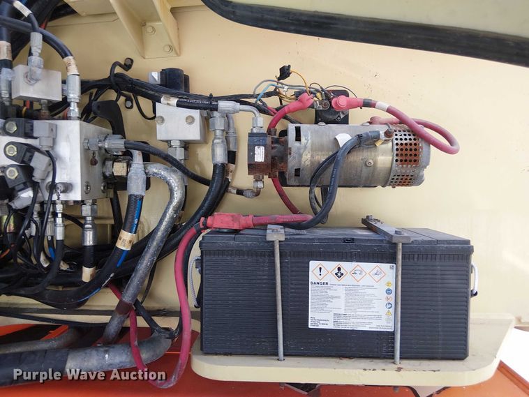 image for item EC3812 2010 JLG 1250AJP boom lift