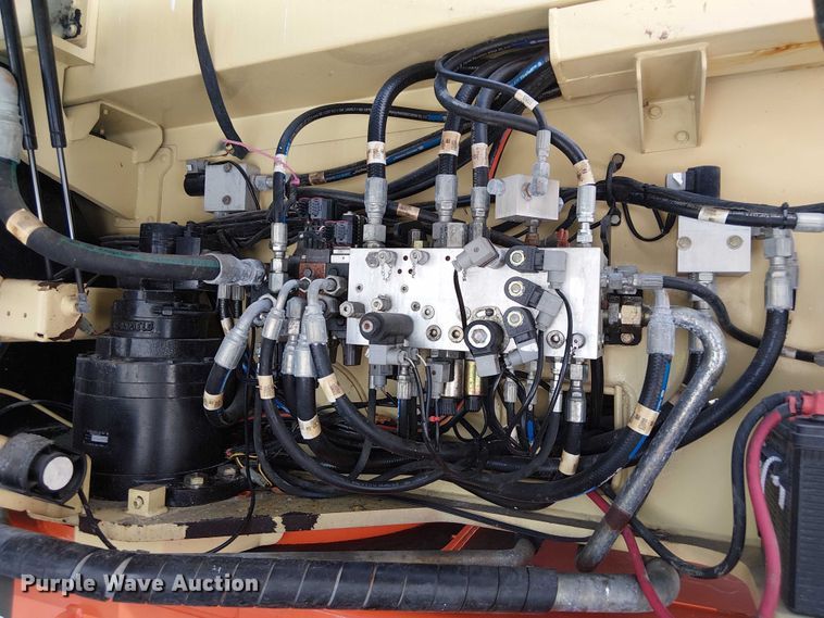 image for item EC3812 2010 JLG 1250AJP boom lift