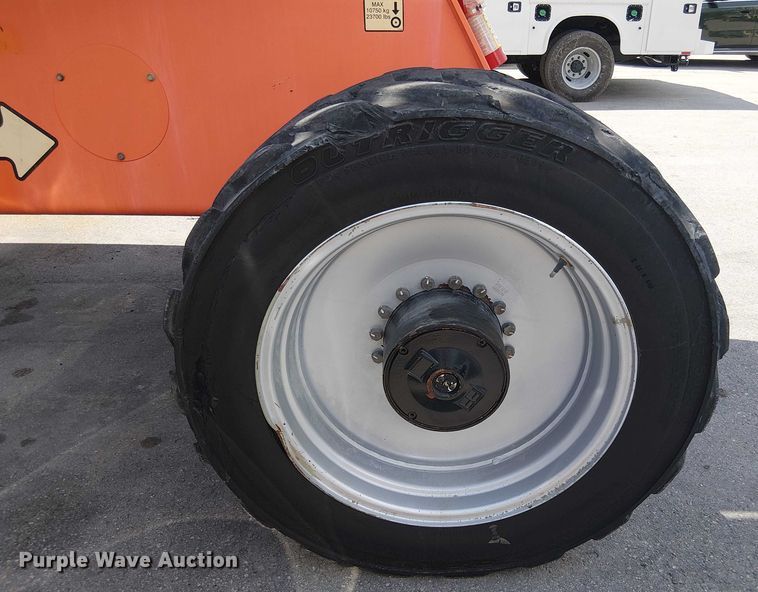 image for item EC3812 2010 JLG 1250AJP boom lift