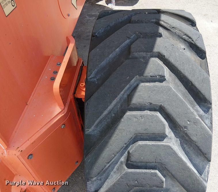 image for item EC3812 2010 JLG 1250AJP boom lift