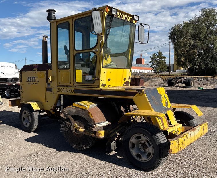 image for item EC8035 2011 GEFFS 1-MS20038KO-24 broom