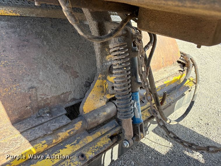 image for item EC8035 2011 GEFFS 1-MS20038KO-24 broom