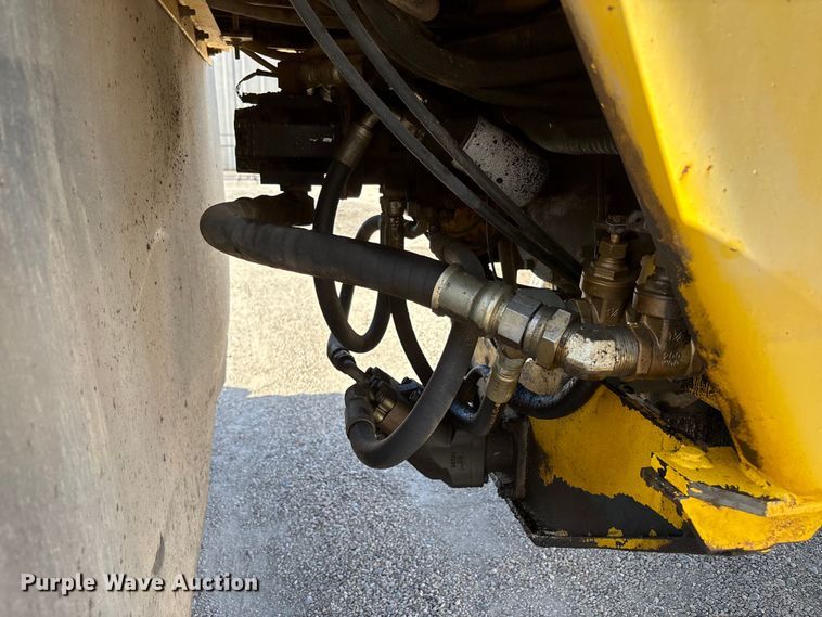 image for item EC8035 2011 GEFFS 1-MS20038KO-24 broom