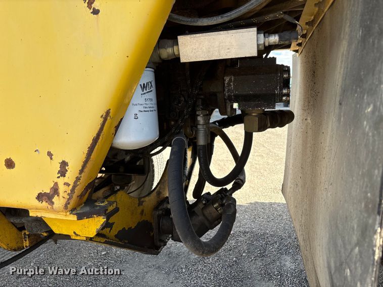 image for item EC8035 2011 GEFFS 1-MS20038KO-24 broom