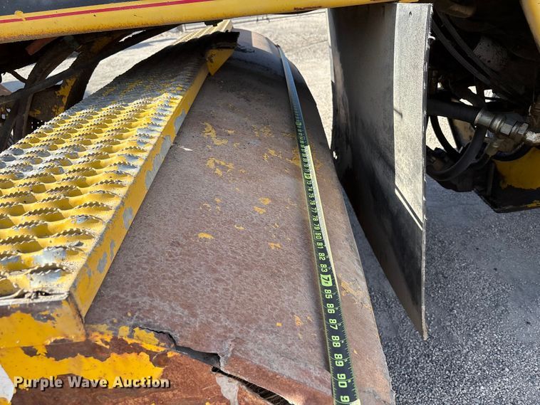 image for item EC8035 2011 GEFFS 1-MS20038KO-24 broom