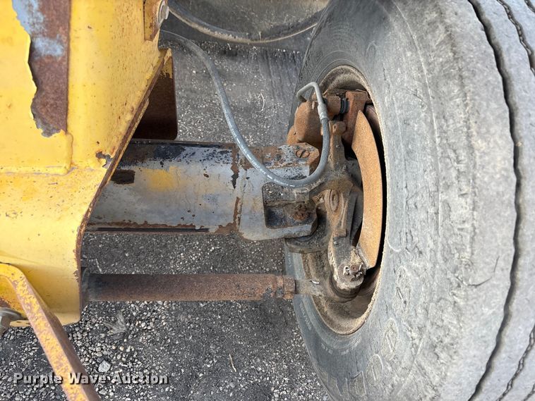 image for item EC8035 2011 GEFFS 1-MS20038KO-24 broom