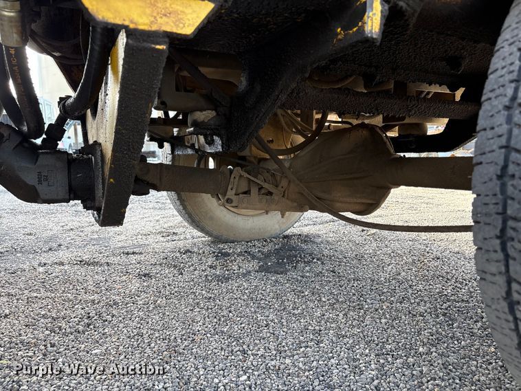 image for item EC8035 2011 GEFFS 1-MS20038KO-24 broom