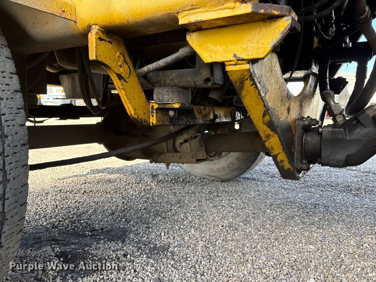 image for item EC8035 2011 GEFFS 1-MS20038KO-24 broom