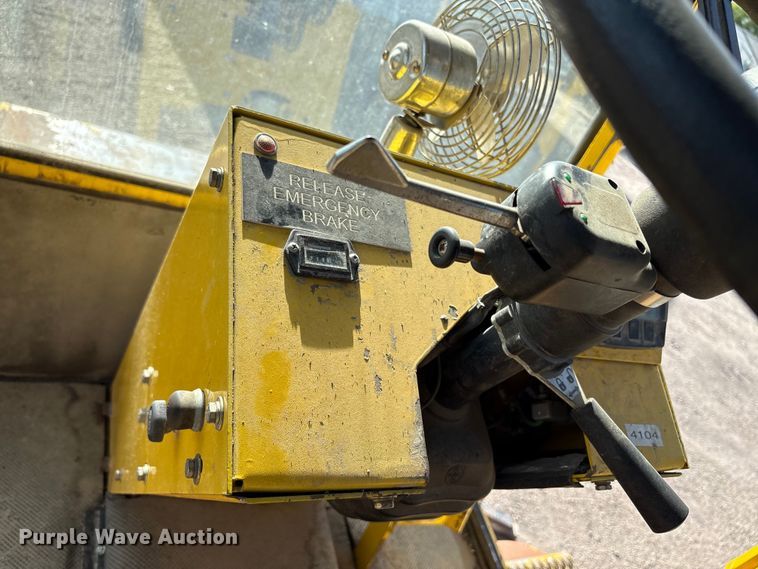 image for item EC8035 2011 GEFFS 1-MS20038KO-24 broom