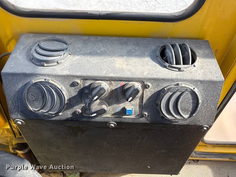 image for item EC8035 2011 GEFFS 1-MS20038KO-24 broom